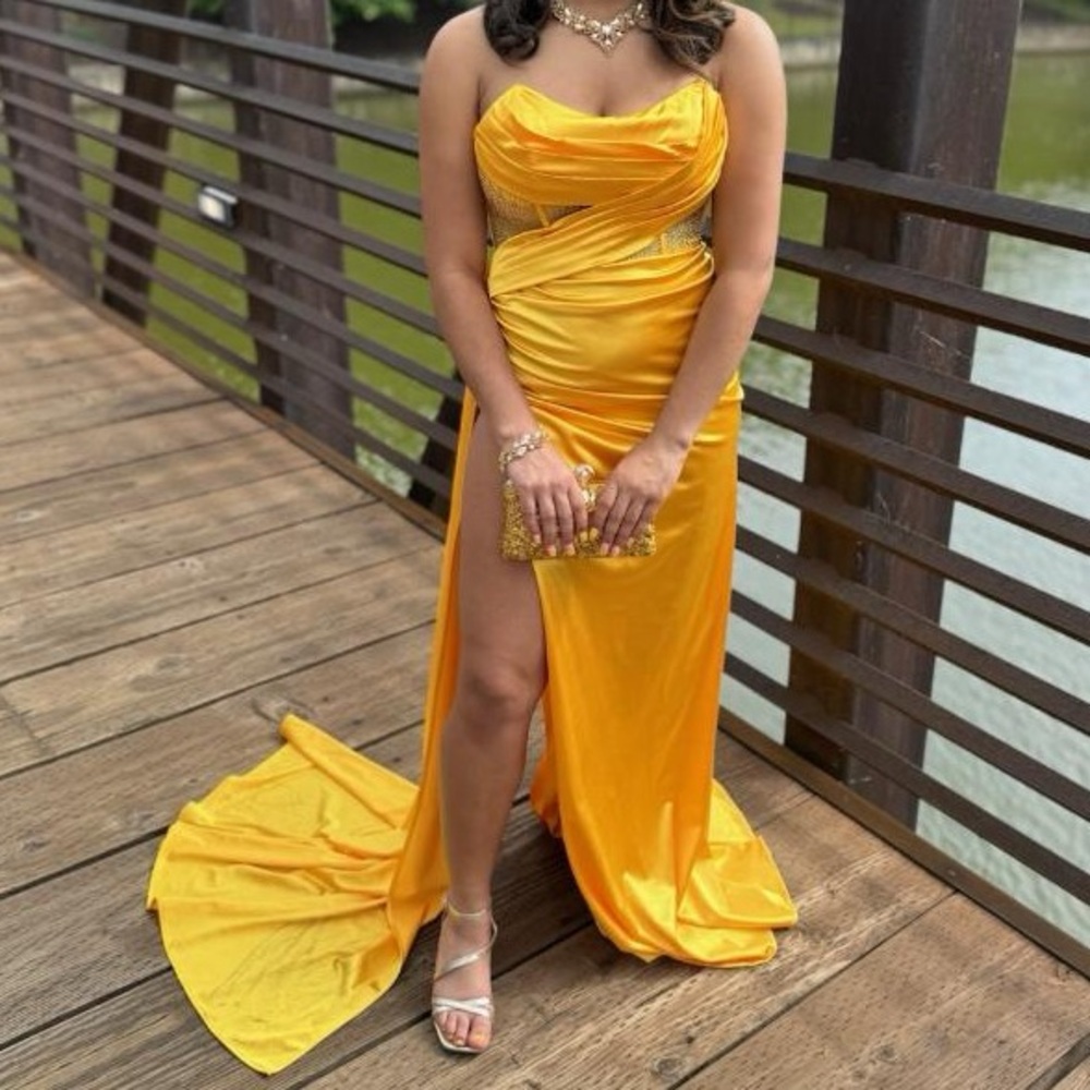 Elegant Yellow Evening Gown